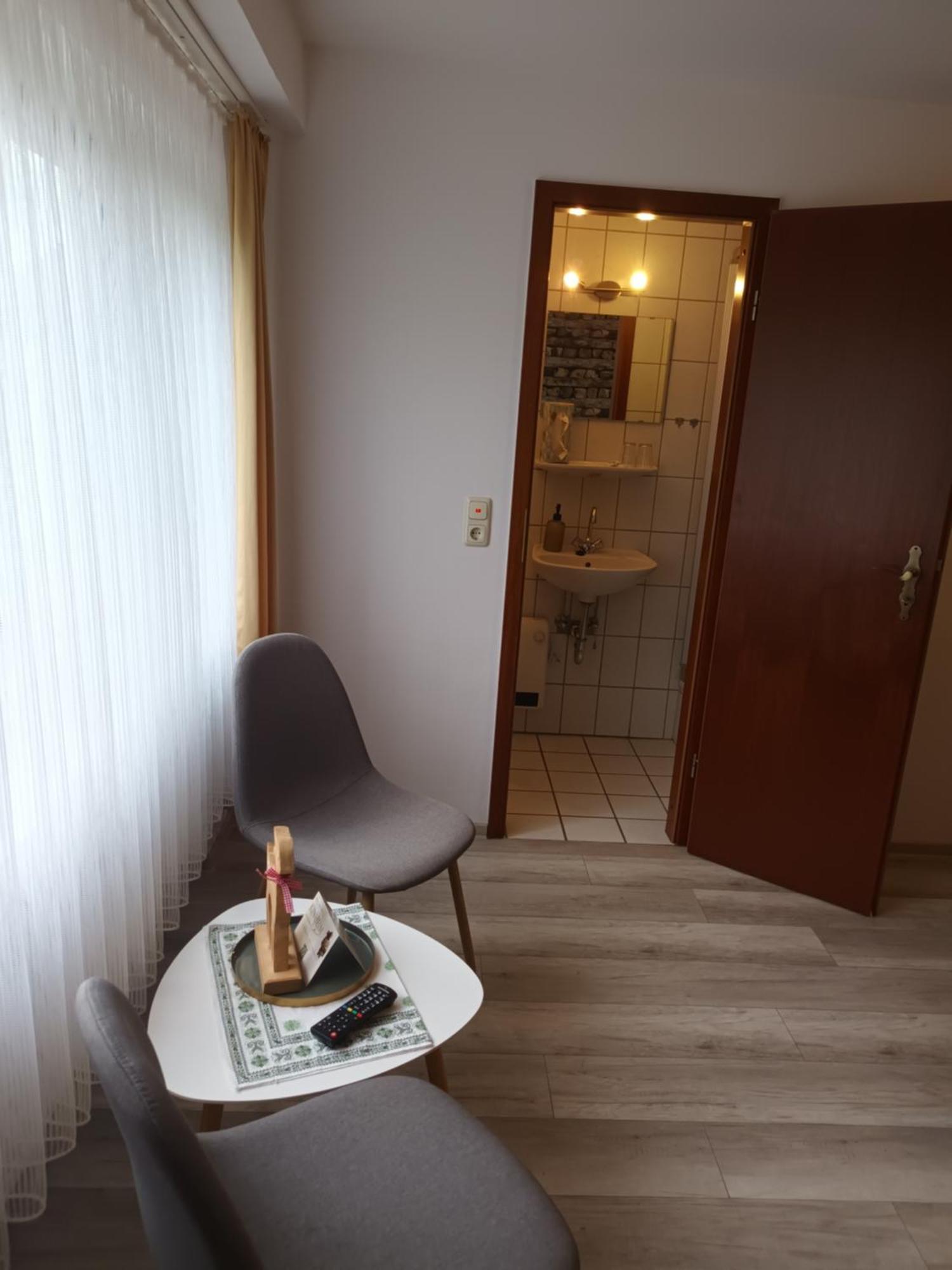 Gaestehaus A21 Kinheim ภายนอก รูปภาพ